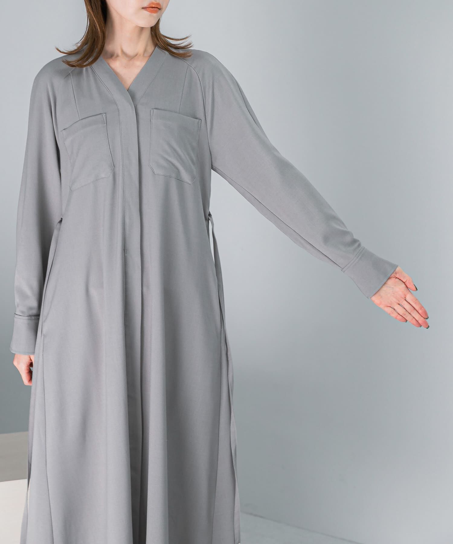 URBAN RESEARCH ROSSO「ポケットデザインVネックワンピース」|ワンピース|