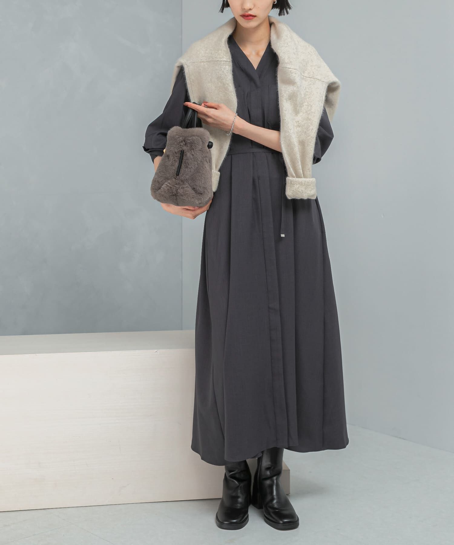 URBAN RESEARCH ROSSO「ポケットデザインVネックワンピース」|ワンピース|