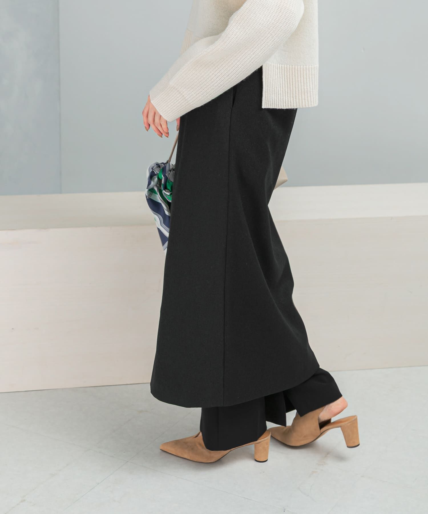 URBAN RESEARCH ROSSO「『UR TECH』後ゴムスリットストレートスカート」|スカート|