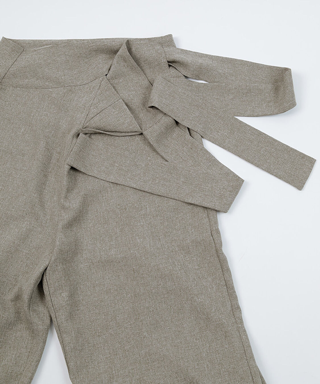 ur's「リネンライクハイウエストラップワイドパンツ」|スラックス|