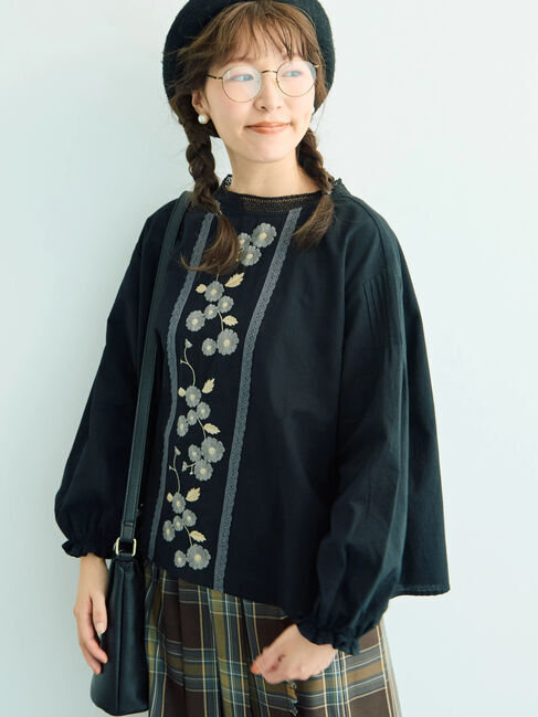 Samansa Mos2「【WEB限定】花柄刺繍ブラウス」|シャツ・ブラウス|ブラック