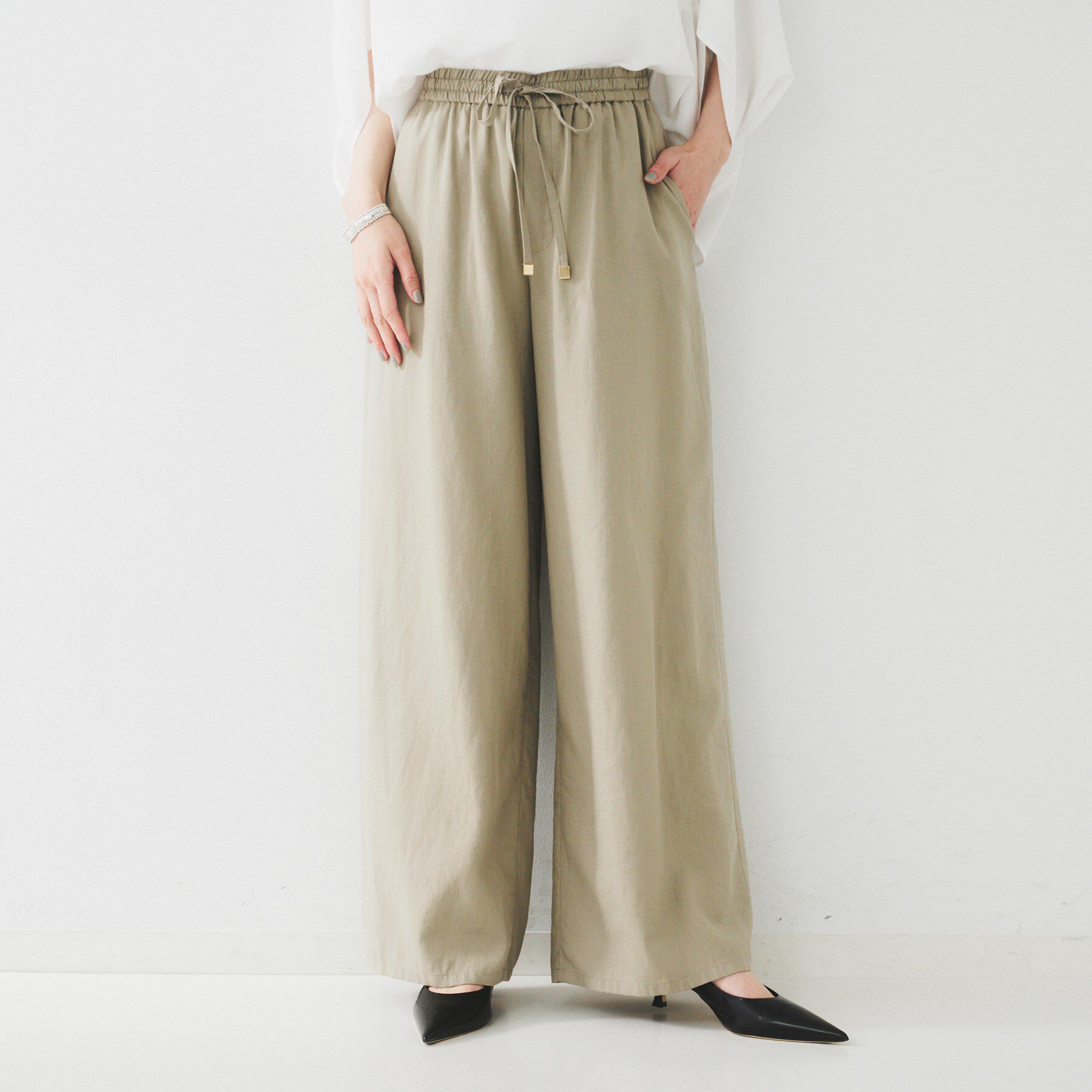 UNTITLED「【ウエストゴム/洗える/オンオフ】ドロストワイドパンツ」|その他|カーキ(027)