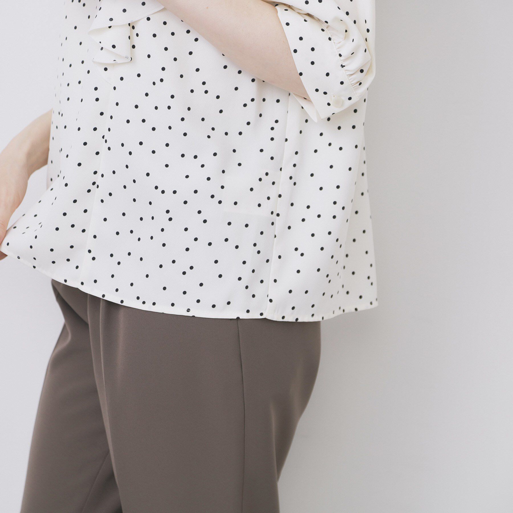 index「ロールカラーアシメフリルリボンブラウス【洗濯機洗い可/イージーアイロン】」|シャツ・ブラウス|