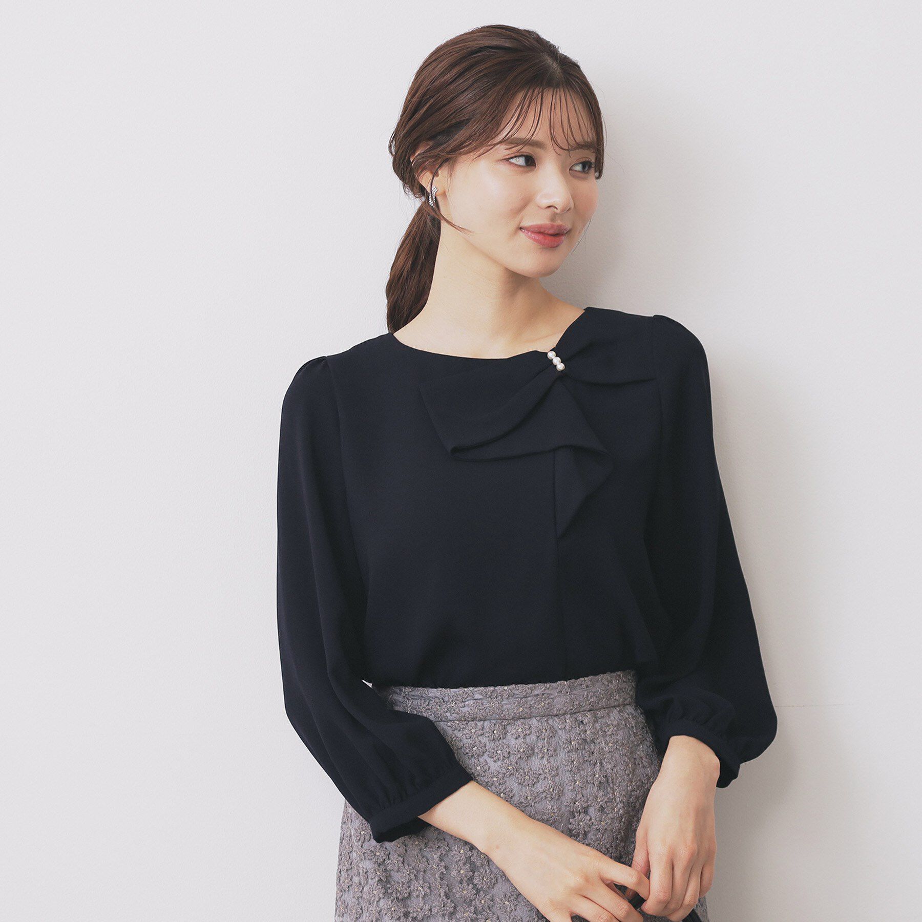 index「パール調リボンブラウス【洗濯機洗い可/イージーアイロン】」|シャツ・ブラウス|