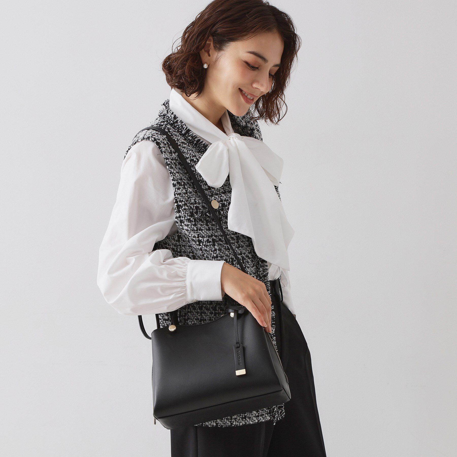 OPAQUE.CLIP「【2WAY】合皮ミドルサイズボストンバッグ」|ボストンバッグ|