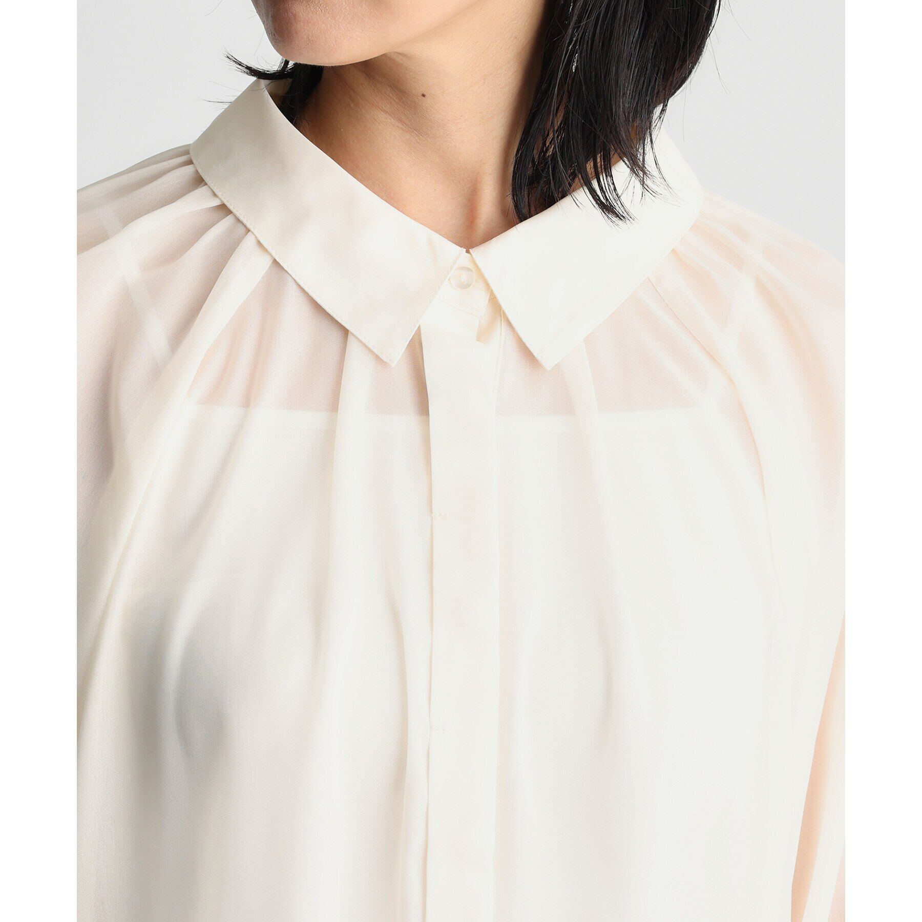 THE SHOP TK「【ONOFF活躍/セレモニー/通勤】タイ付きラメジョーゼットシャツ/洗える」|シャツ・ブラウス|