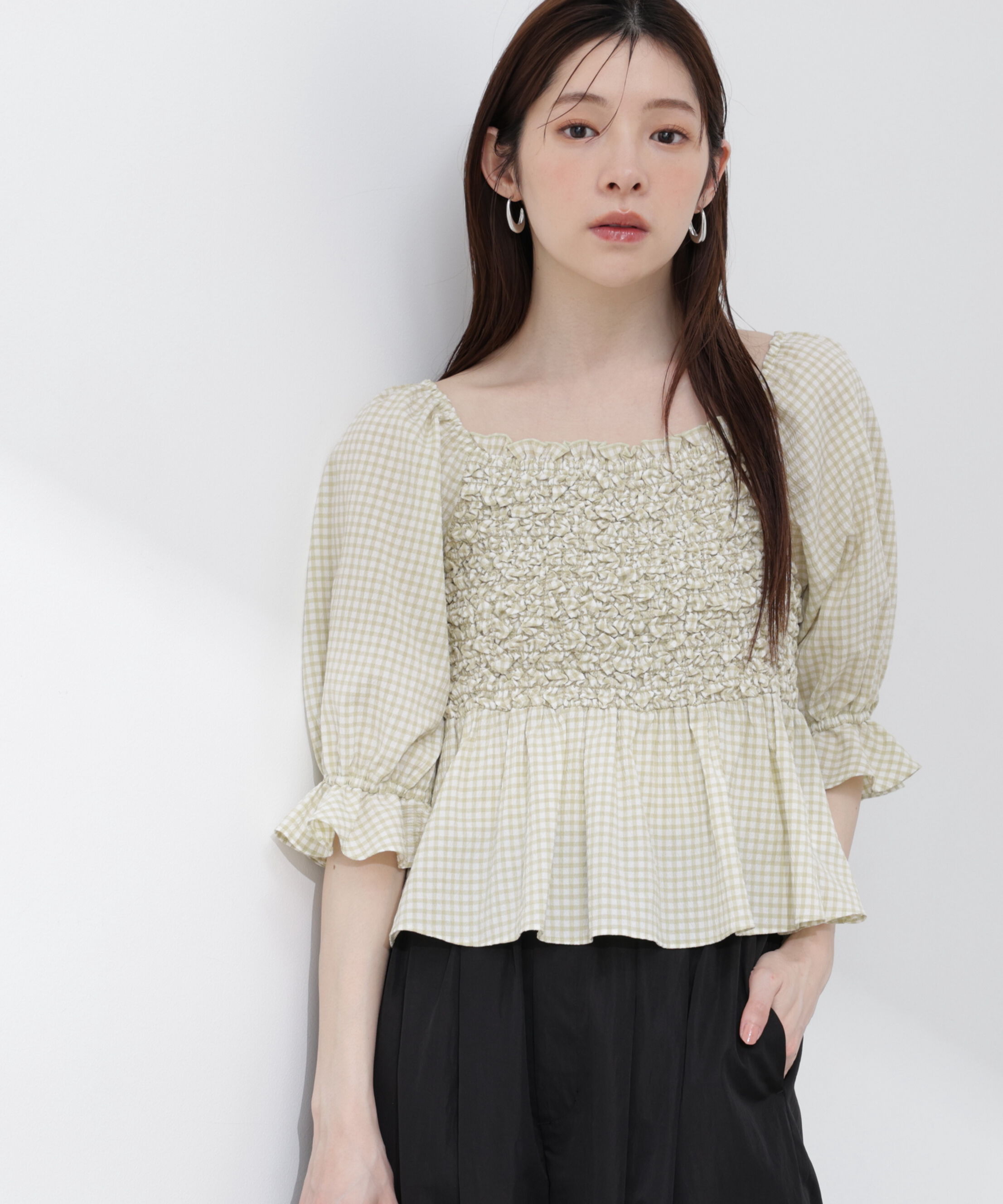 PROPORTION BODY DRESSING「〈a/mie〉シャーリングペプラムブラウス 26SS」|シャツ・ブラウス|ライトグリー