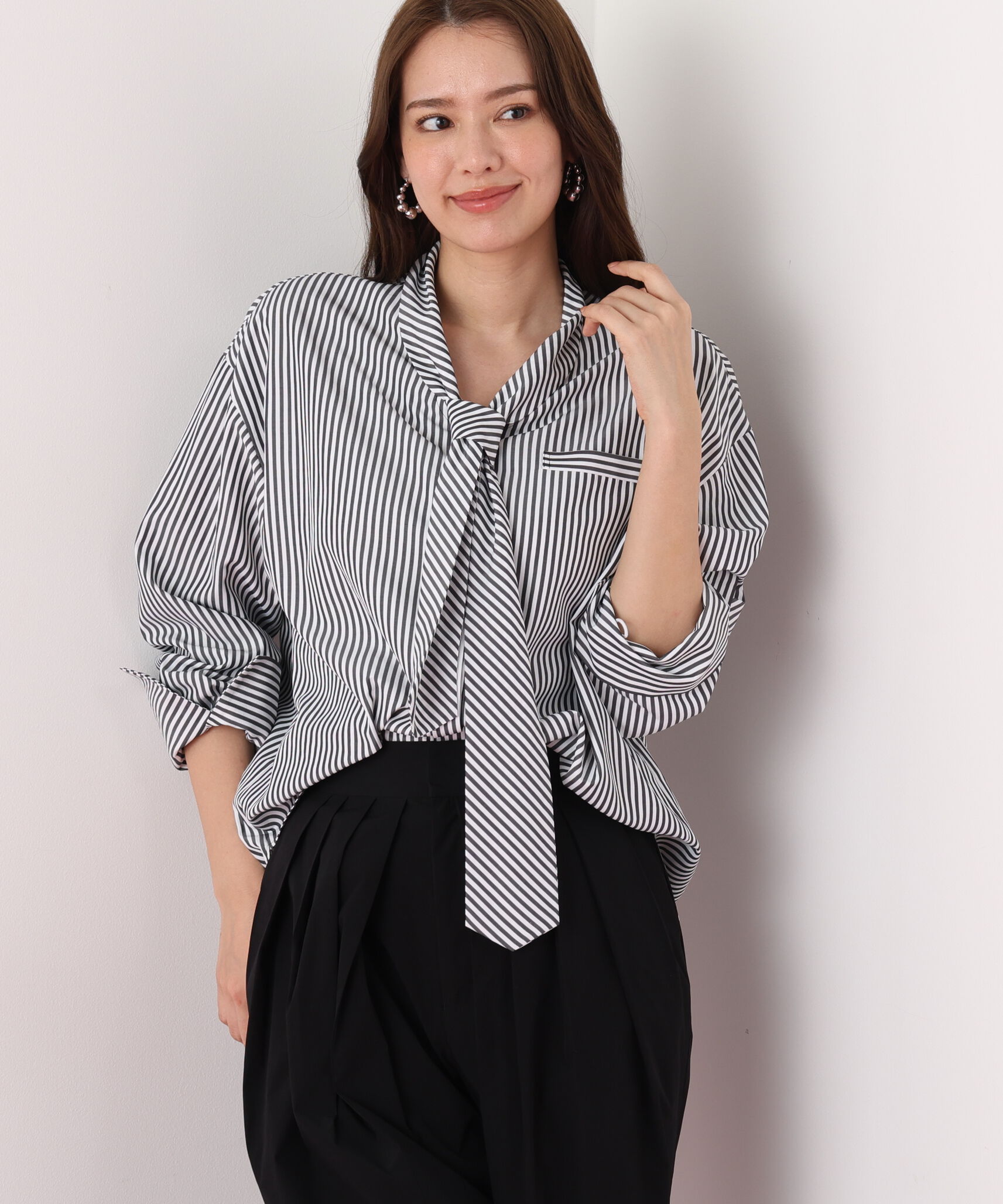  「ストライプタイネックシャツ」|シャツ・ブラウス|ブラック系1