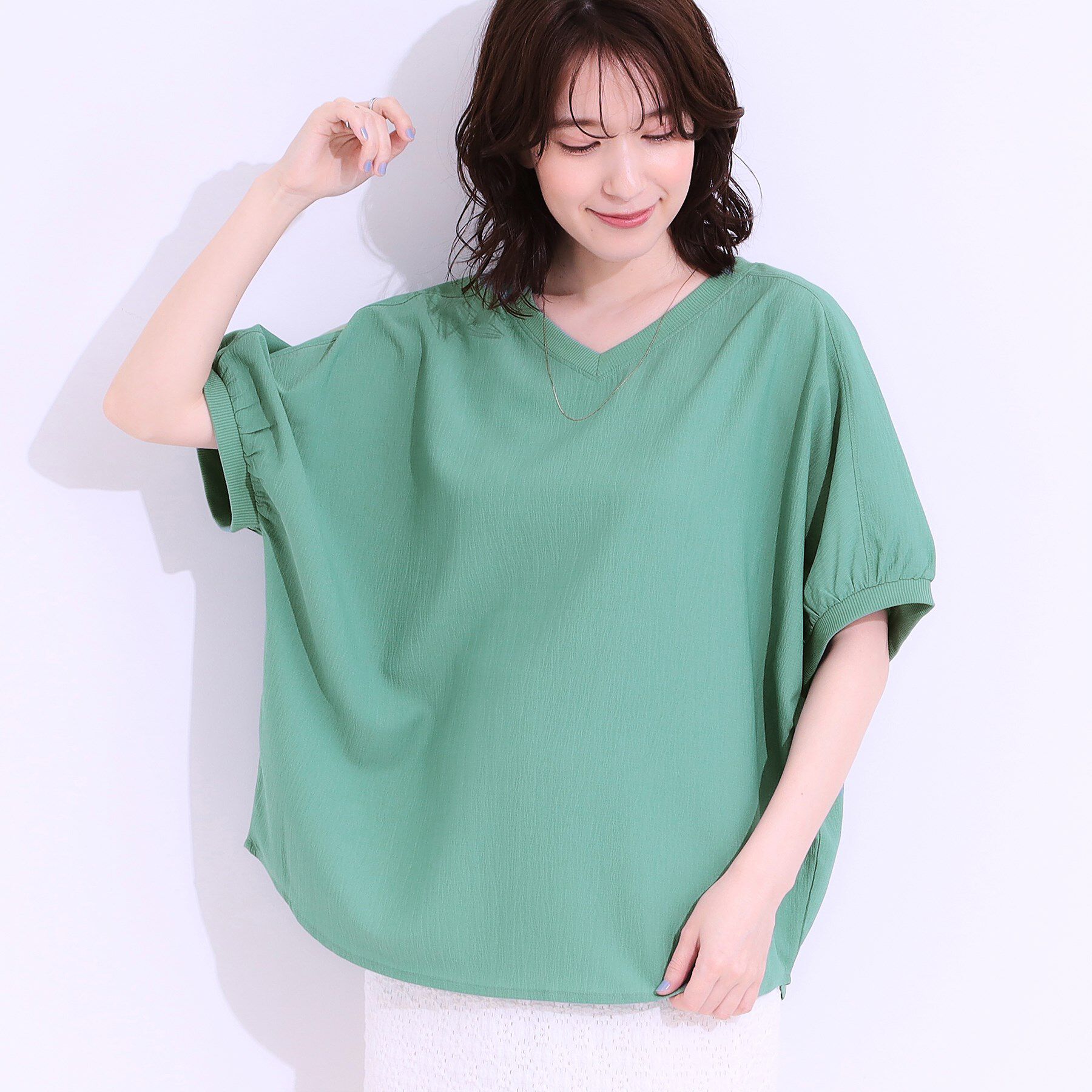 SHOO･LA･RUE「【洗える/前後2WAY】涼しく軽やかな アソートドルマンブラウス」|シャツ・ブラウス|グリーン(023)