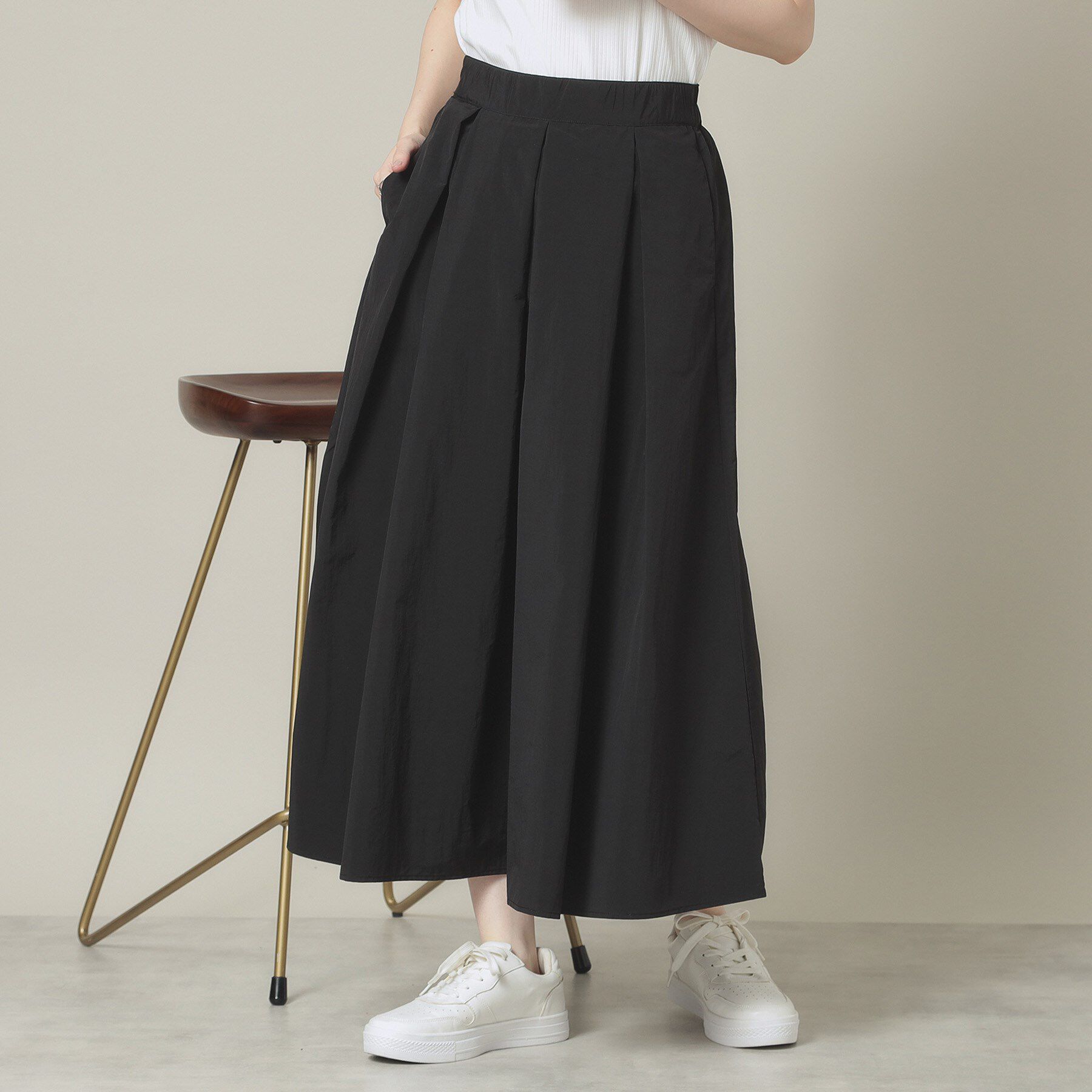 ITS&rsquo;DEMO「【撥水／洗濯機OK／ウエスト後ろゴム】タックスカート＜旅服シリーズ＞」|スカート|