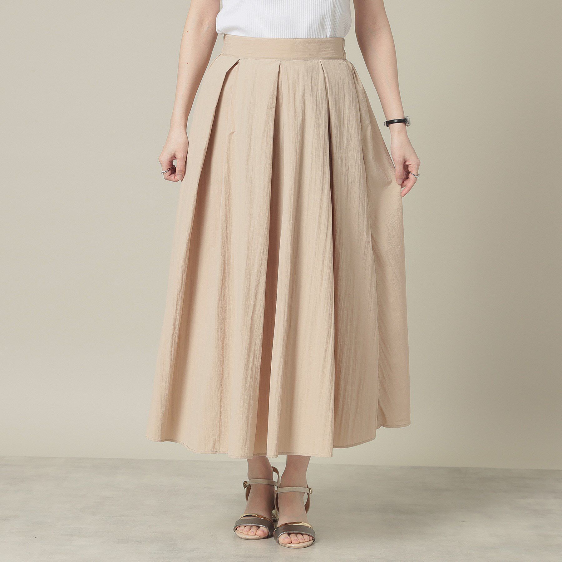 ITS&rsquo;DEMO「【撥水／洗濯機OK／ウエスト後ろゴム】タックスカート＜旅服シリーズ＞」|スカート|ベージュ(052)