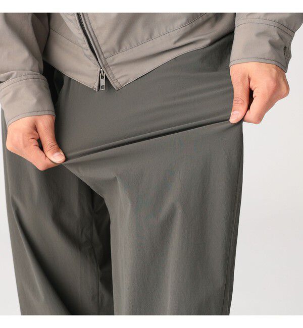 BEAMS「【別注】Gramicci / 4WAYストレッチ ナイロン スラックス」|チノ|