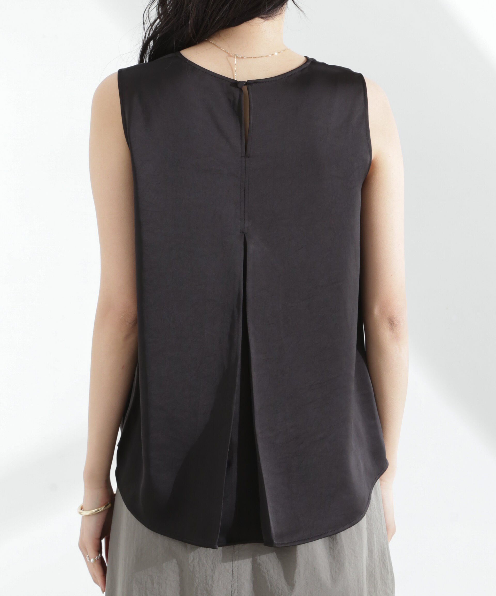 nano･universe「ダブルサテンノースリーブトップス」|シャツ・ブラウス|