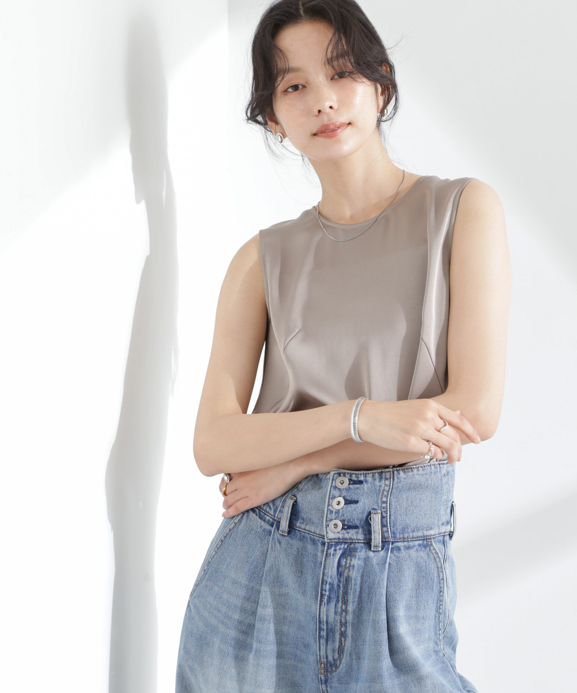 nano･universe「ダブルサテンノースリーブトップス」|シャツ・ブラウス|