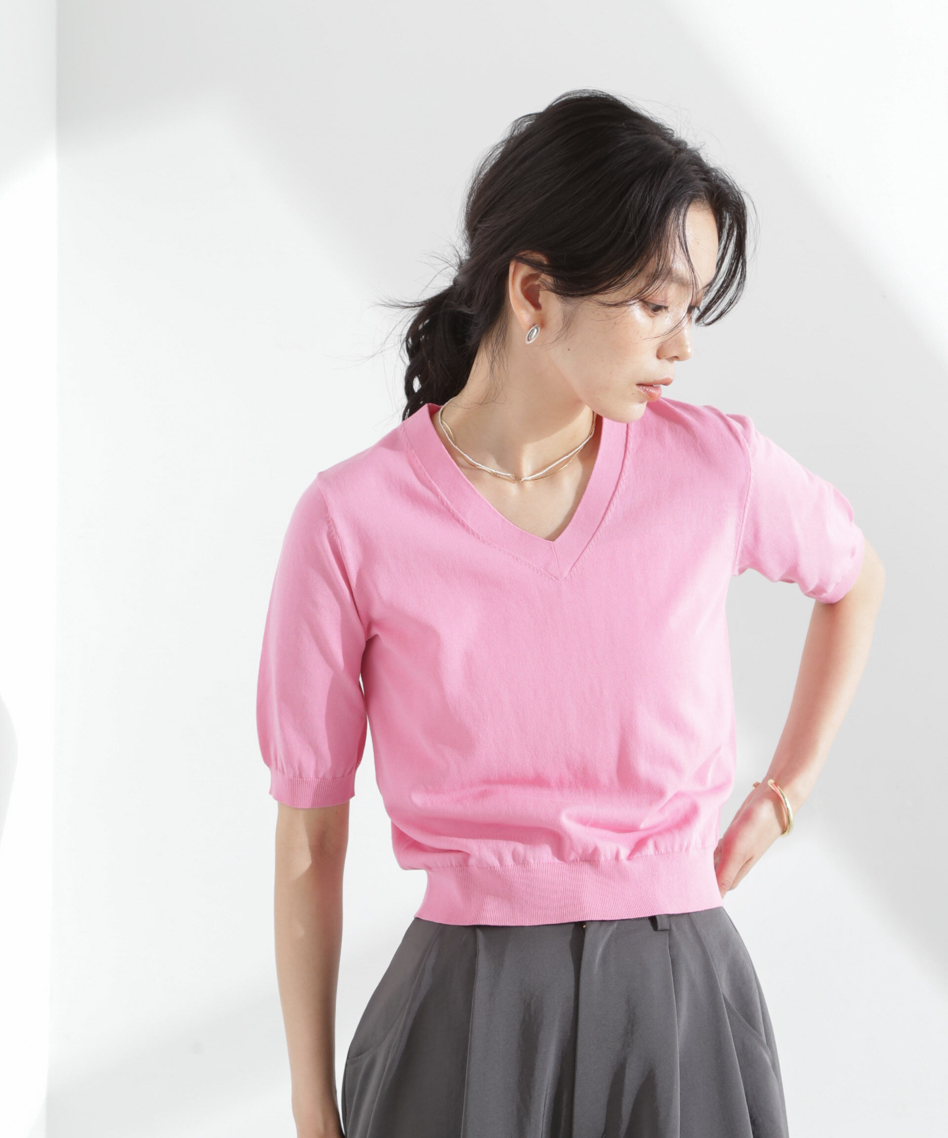 nano･universe「TEKNICO GIZAコットンVネックコンパクトニット」|ニット・セーター|