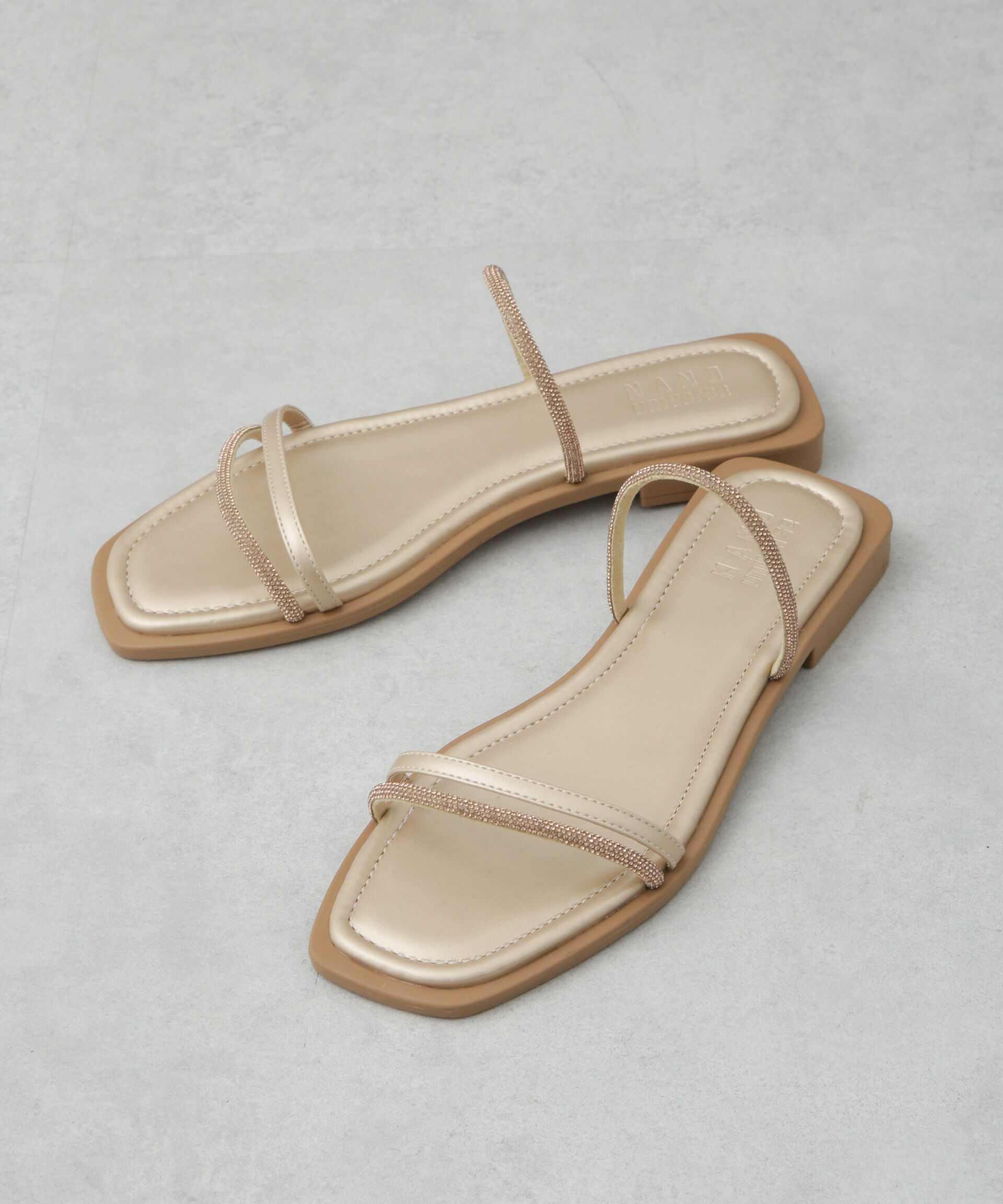 nano･universe「ラインストーン細ストラップサンダル」|サンダル|