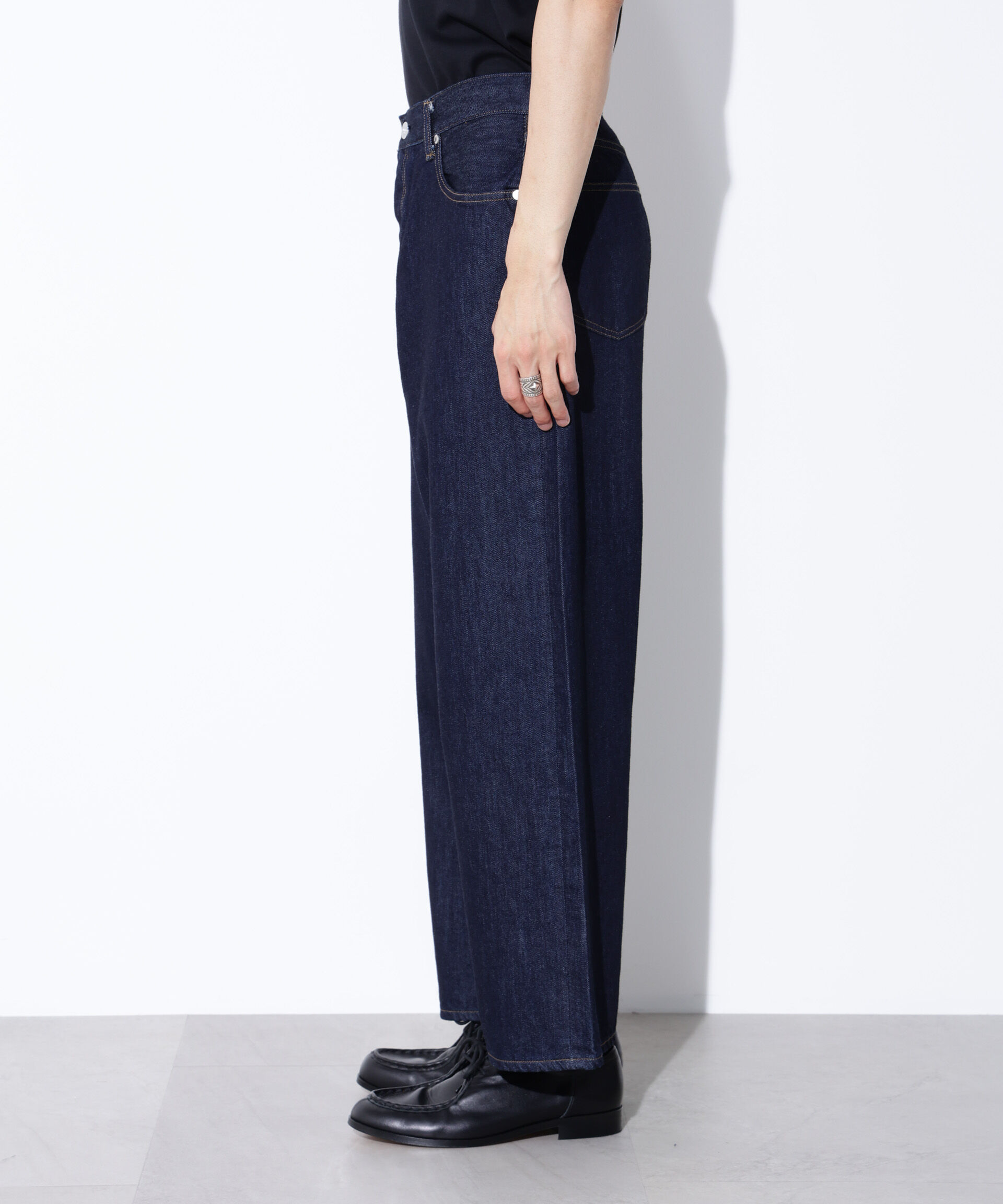 nano･universe「AUTHENコラボ SILKNIZED DENIM ワイドレッグ(セットアップ可)」|チノ|