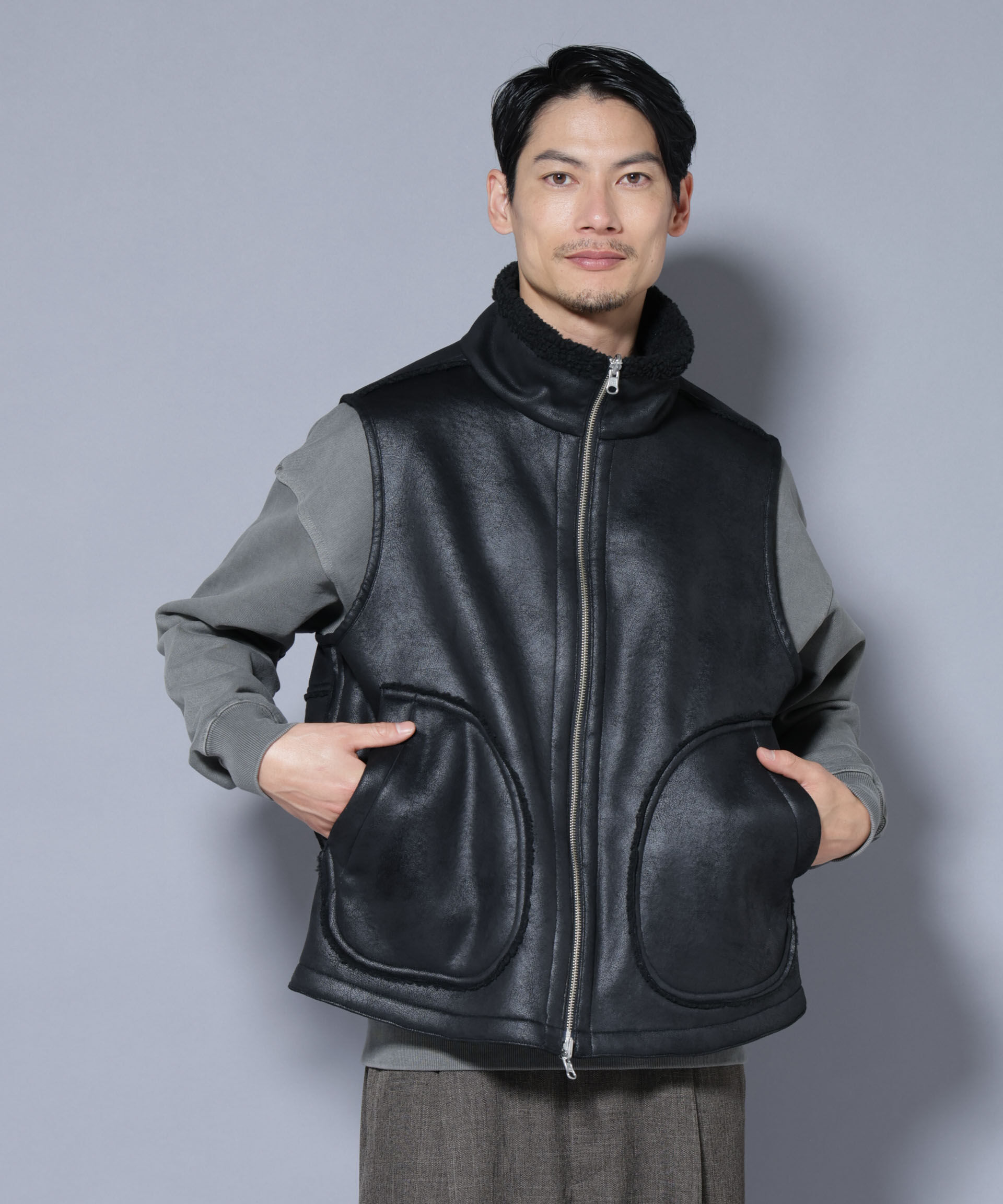 nano･universe「クラックフェイクムートンリバーシブルベスト」|ダウンベスト・ベスト|