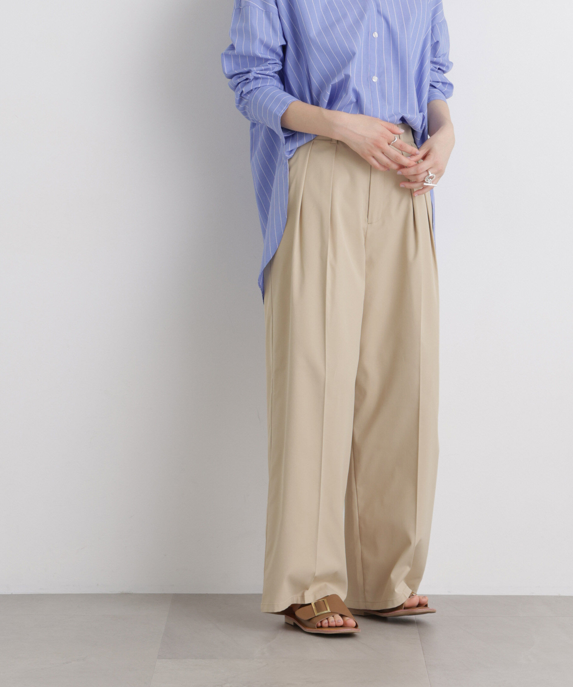 nano･universe「エバークリース加工タックワイドセンタープレスパンツ」|チノ|