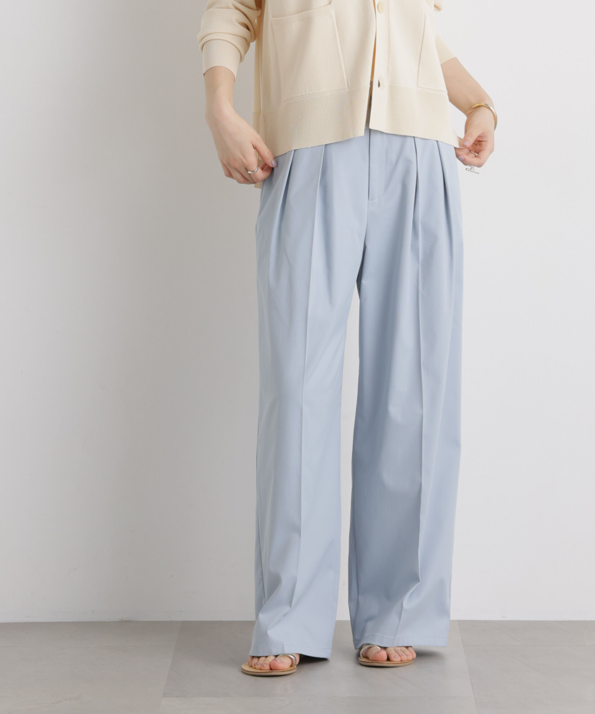 nano･universe「エバークリース加工タックワイドセンタープレスパンツ」|チノ|ブルー