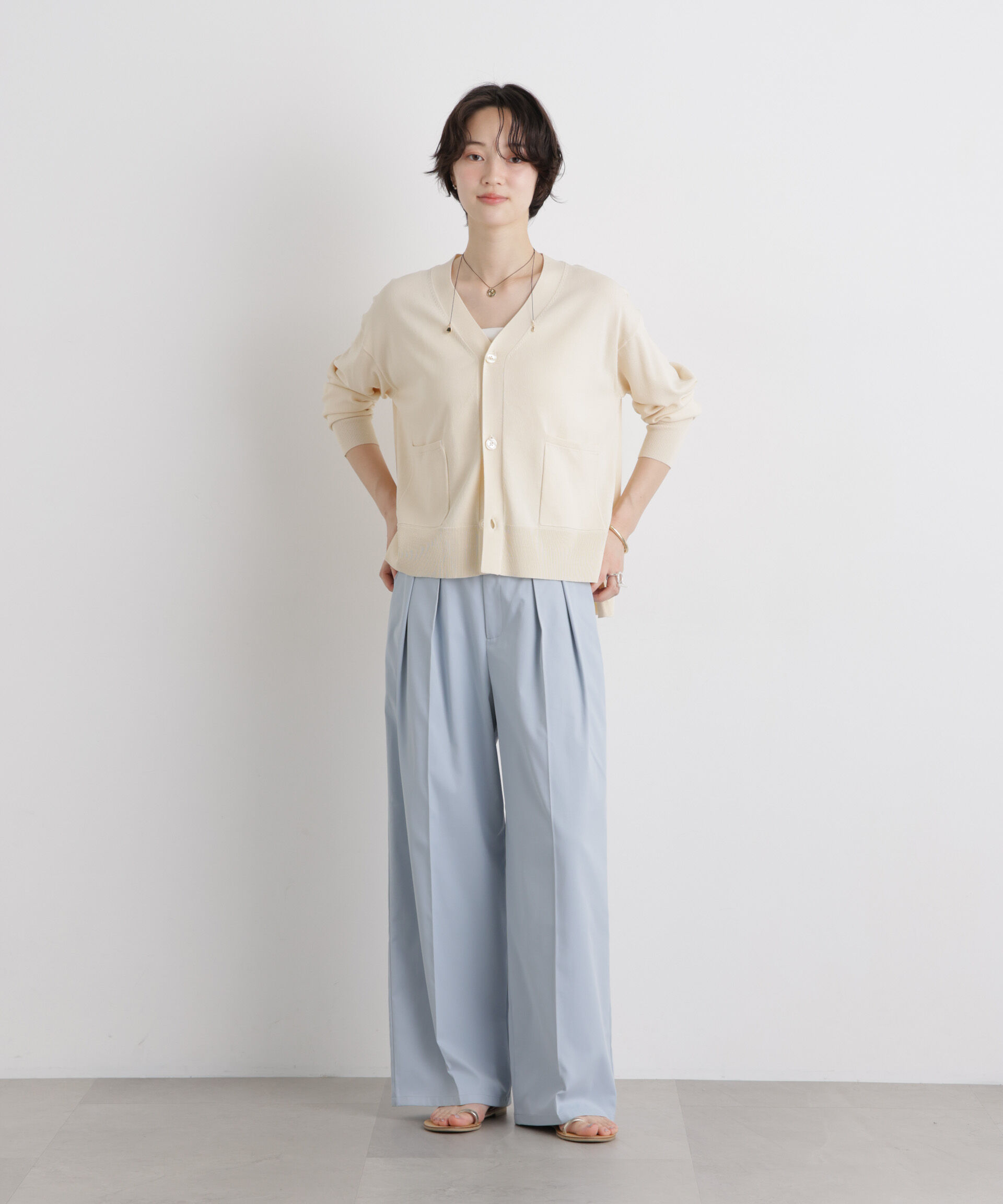 nano･universe「エバークリース加工タックワイドセンタープレスパンツ」|チノ|