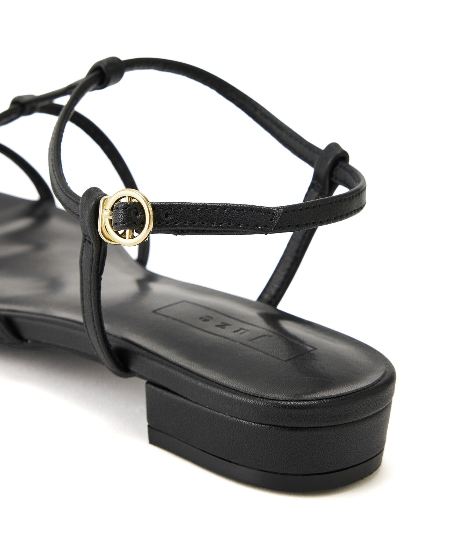 Juze「ボーンアンクルストラップフラットサンダル」|サンダル|