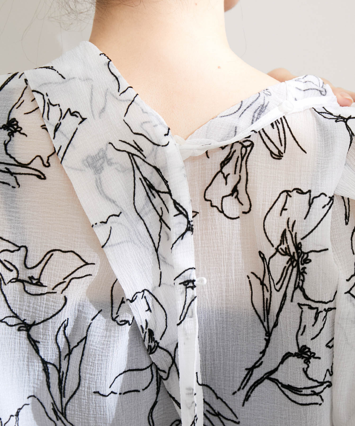 VIS「【選べる素材】アソートボウタイリボンブラウス」|シャツ・ブラウス|