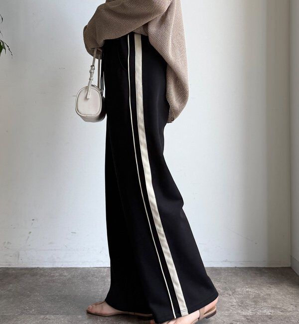  「【WEB限定】サイドライントラックパンツ」|チノ|