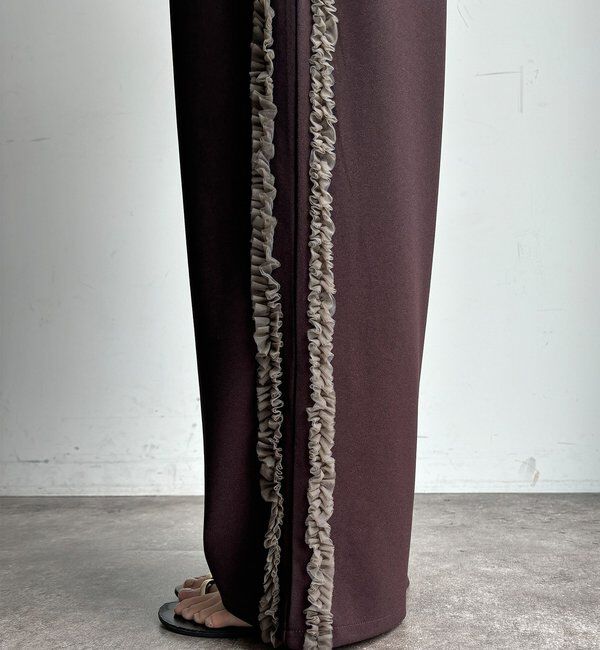  「【WEB限定】カットジョーゼットサイドチュールフリルパンツ」|チノ|