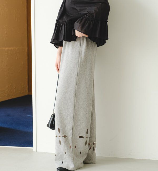  「【新色追加/2サイズ展開/低身長サイズ】カットアウトスウェットパンツ」|チノ|