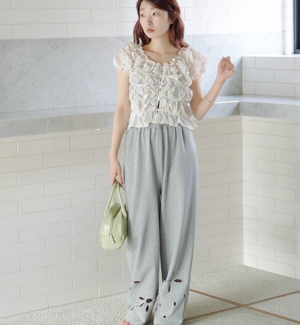  「【新色追加/2サイズ展開/低身長サイズ】カットアウトスウェットパンツ」|チノ|