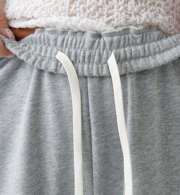  「【新色追加/2サイズ展開/低身長サイズ】カットアウトスウェットパンツ」|チノ|