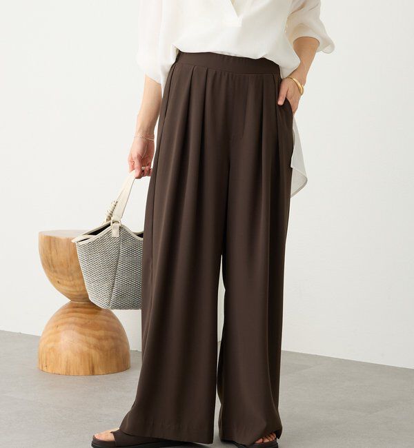  「【ウォッシャブル】【シーズンレスで使える】タックワイドスラックス」|チノ|