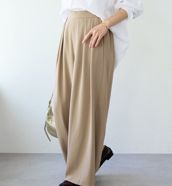  「【ウォッシャブル】【シーズンレスで使える】タックワイドスラックス」|チノ|キャメル