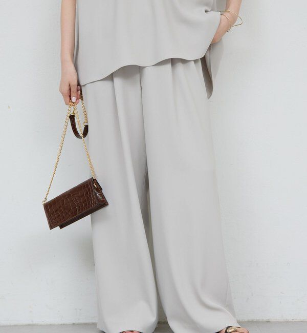  「【きちんと感&times;美脚】【セットアップ対応】タックイージーパンツ」|チノ|グレージュ