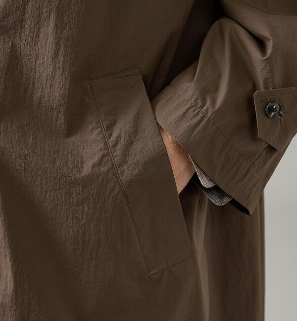 ABAHOUSE「クリスピーナイロン バルカラーコート / オーバーサイズ / 軽量 ストレッチ」|ステンカラーコート|