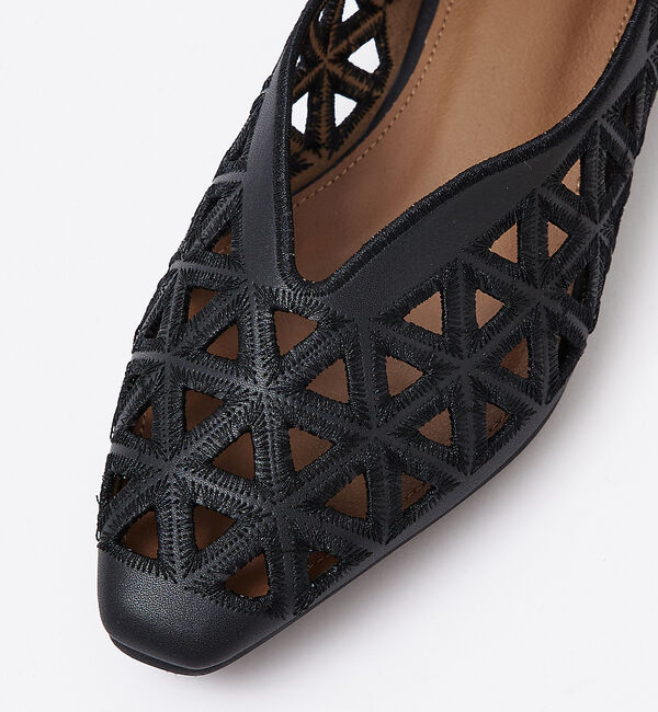 AU BANNISTER「【40周年】【Vibram/ヴィブラムソール】フラットパンプス」|パンプス|