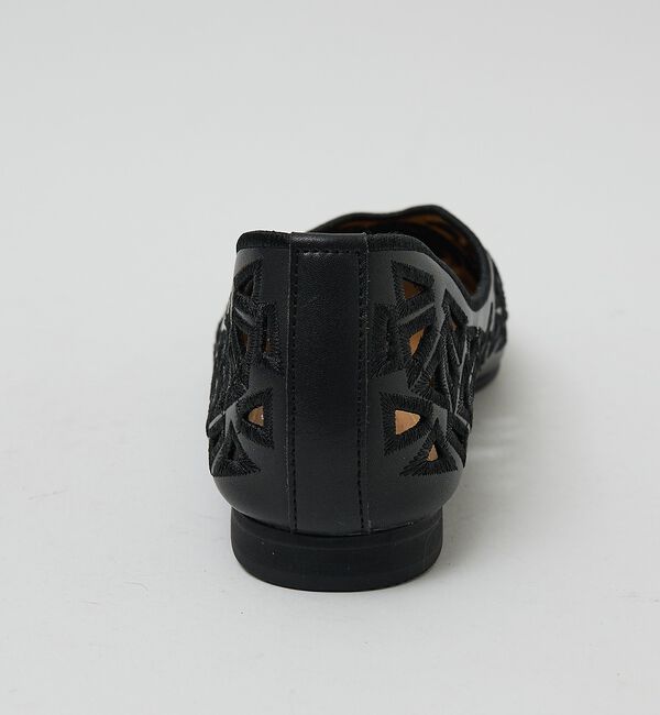 AU BANNISTER「【Vibramソール搭載】レーザーカットパンプス」|パンプス|