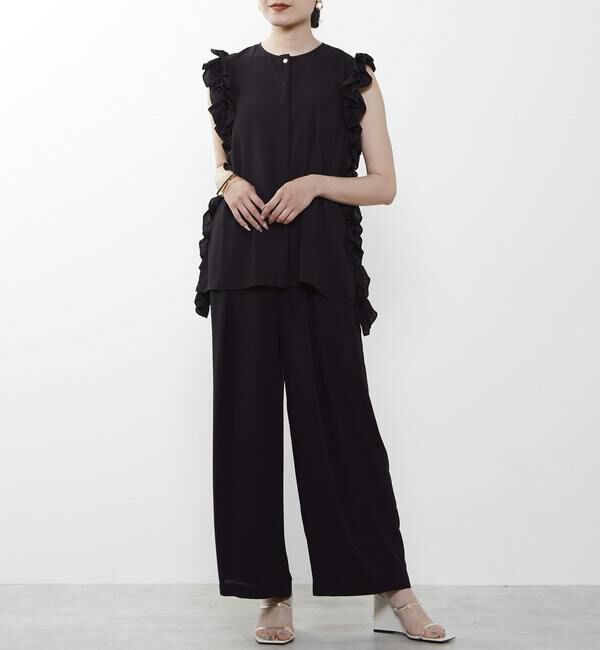 TIARA「タックフレアパンツ」|スラックス|
