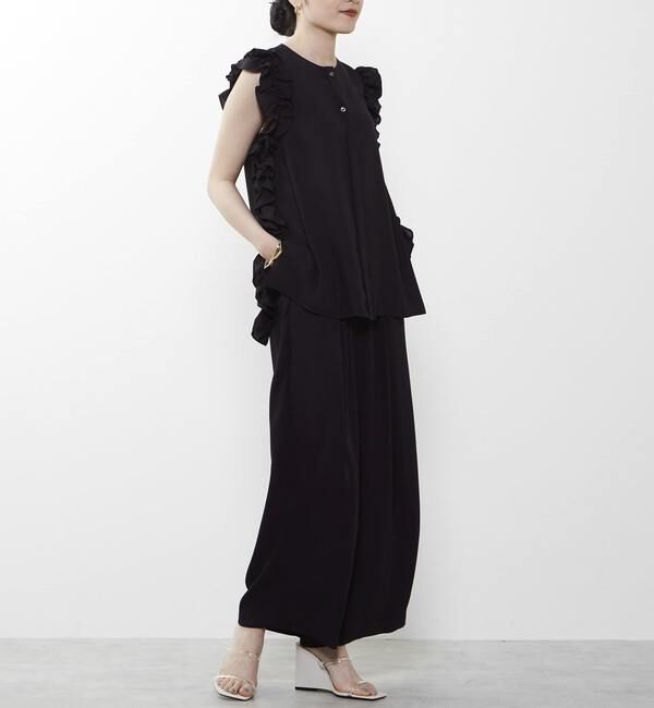 TIARA「タックフレアパンツ」|スラックス|