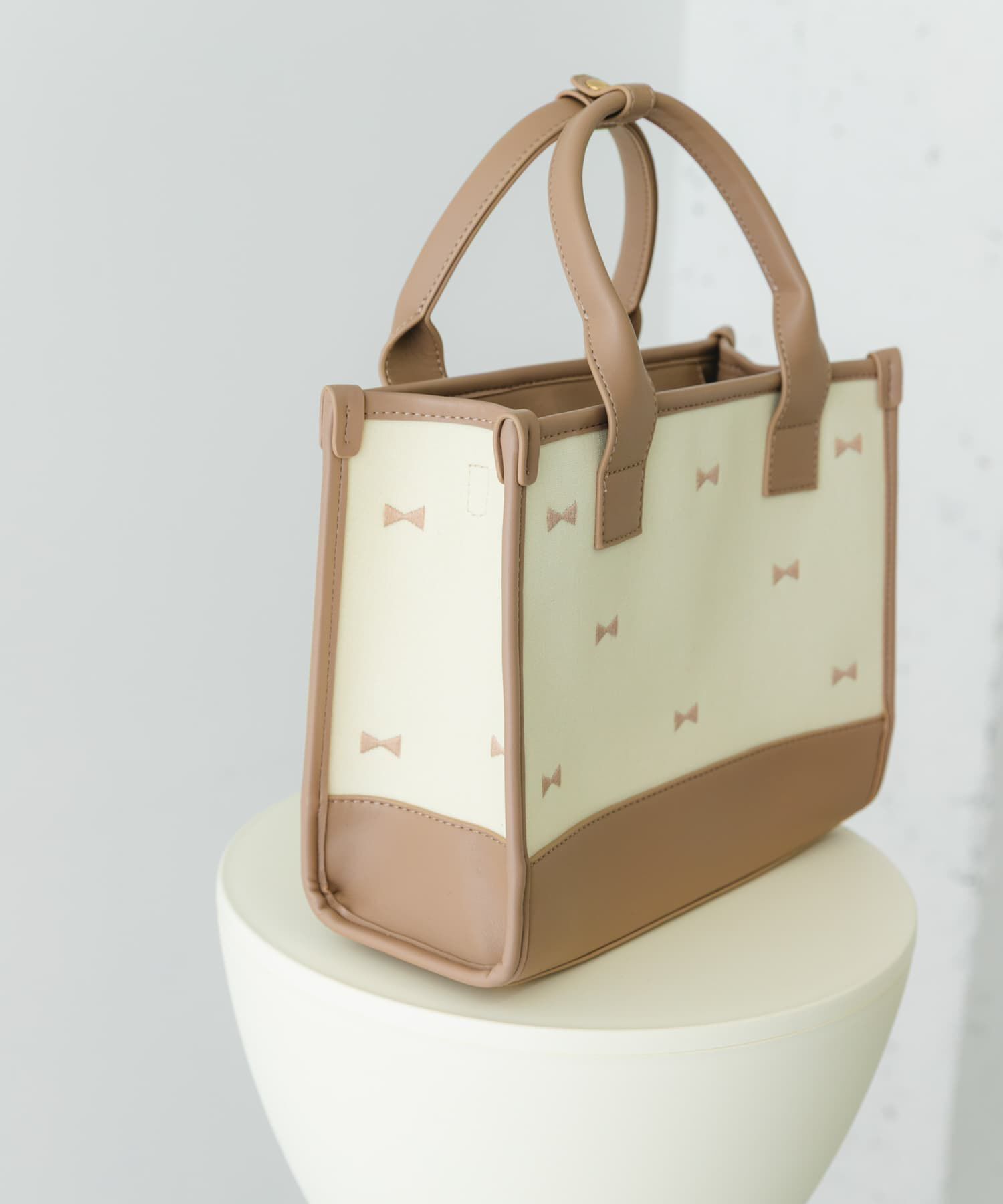 RODE SKO「刺繍スクエアバッグ」|ハンドバッグ|