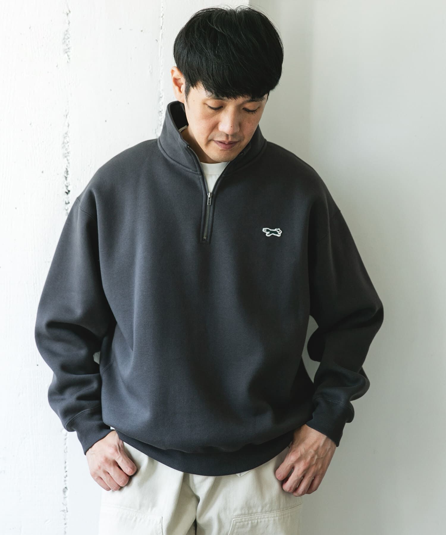 URBAN RESEARCH DOORS「『XLサイズ/WEB限定』『別注』PENNEYS&times;DOORS　THE FOX ハーフジップスウェット」|スウェット・ジャージ|