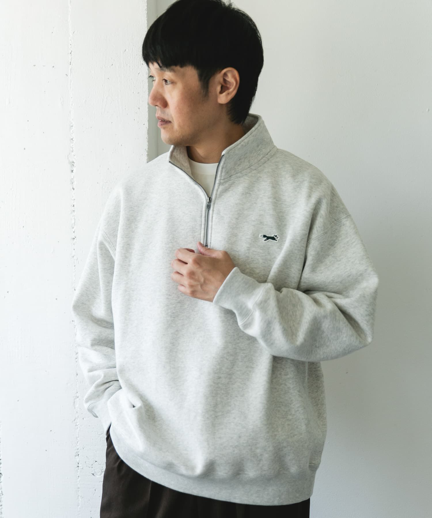 URBAN RESEARCH DOORS「『XLサイズ/WEB限定』『別注』PENNEYS&times;DOORS　THE FOX ハーフジップスウェット」|スウェット・ジャージ|
