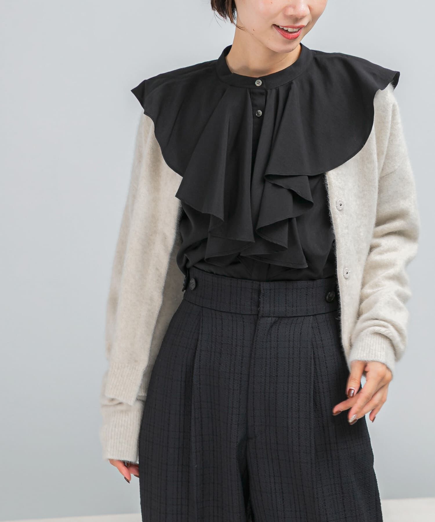 URBAN RESEARCH ROSSO「フリルカラーシャツブラウス」|シャツ・ブラウス|ブラック