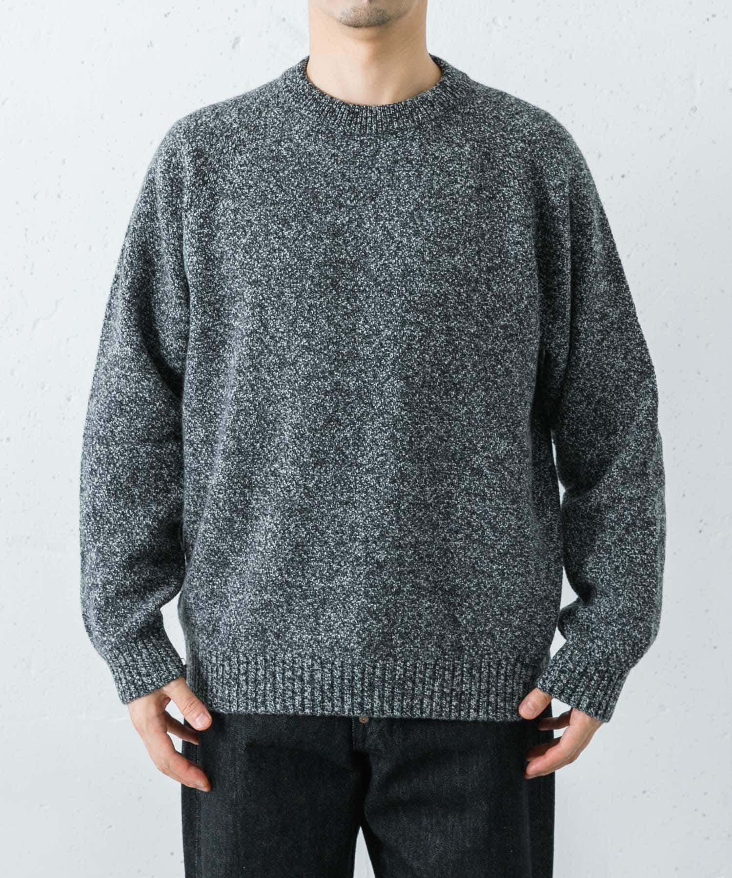URBAN RESEARCH「ATON　LAMBS WOOL C/N SWEATER」|ニット・セーター|