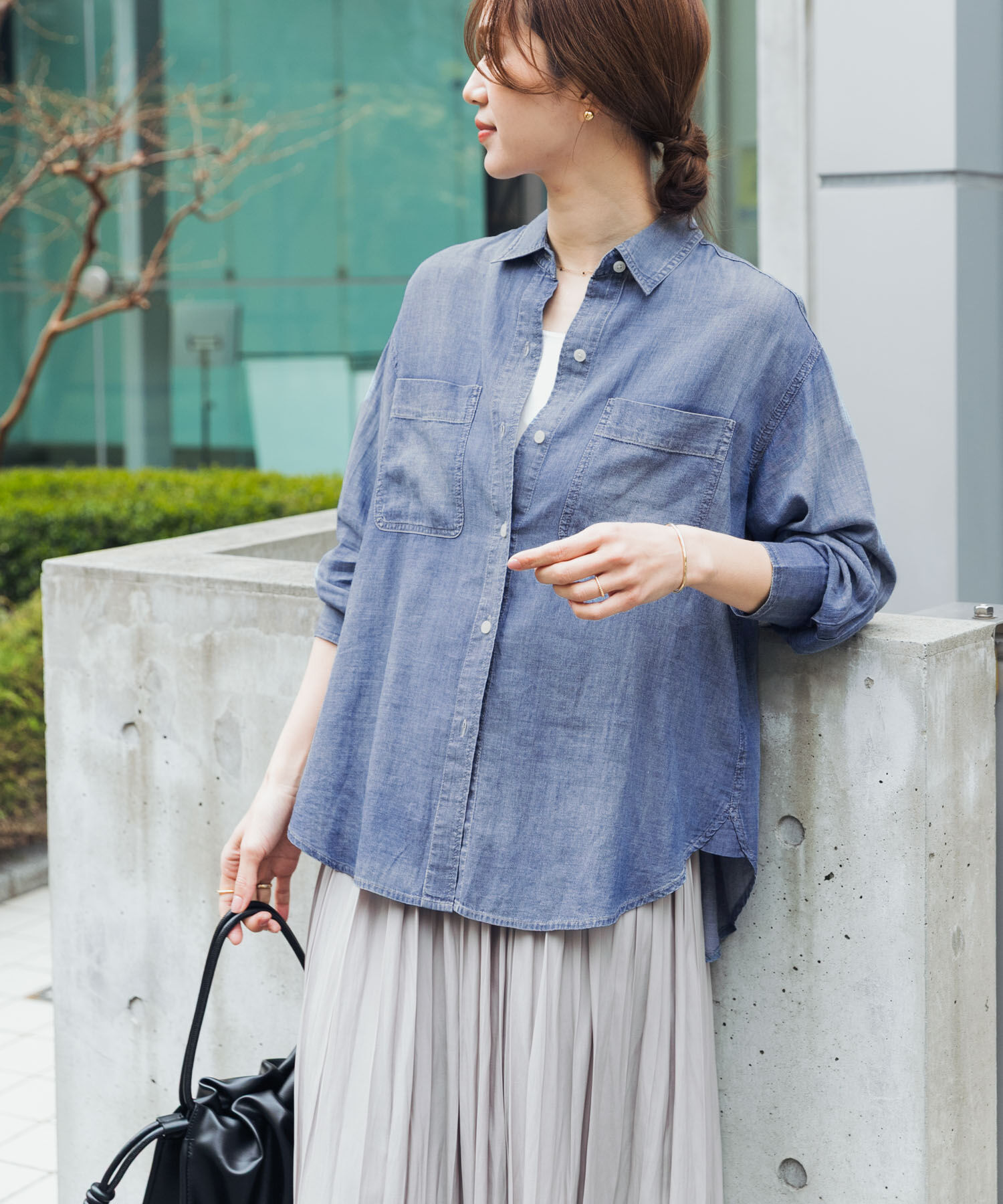 URBAN RESEARCH DOORS「シアーデニムシャツ」|シャツ・ブラウス|インディゴブルー