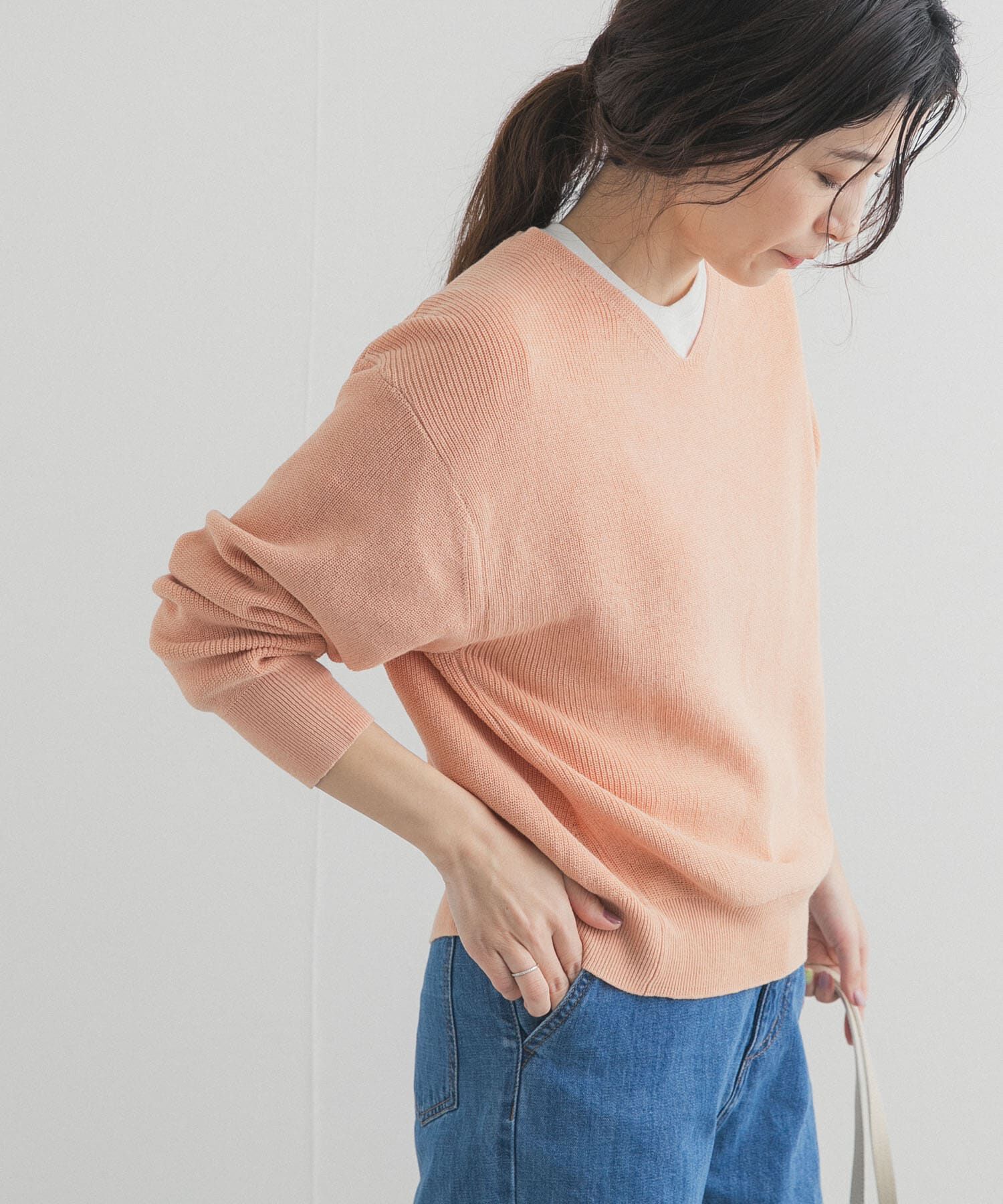 URBAN RESEARCH DOORS「コットン畦Vネックニット」|ニット・セーター|