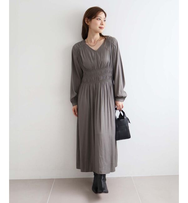 le.coeur blanc「シャーリングVネックワンピース」|ワンピース|