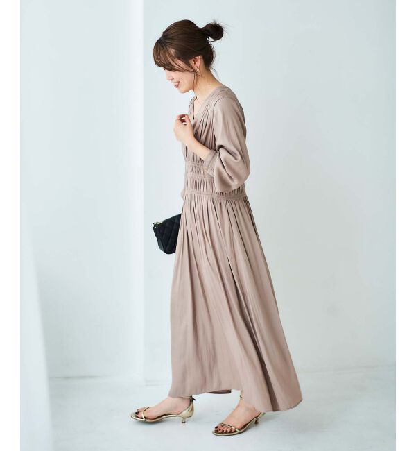 le.coeur blanc「シャーリングVネックワンピース」|ワンピース|