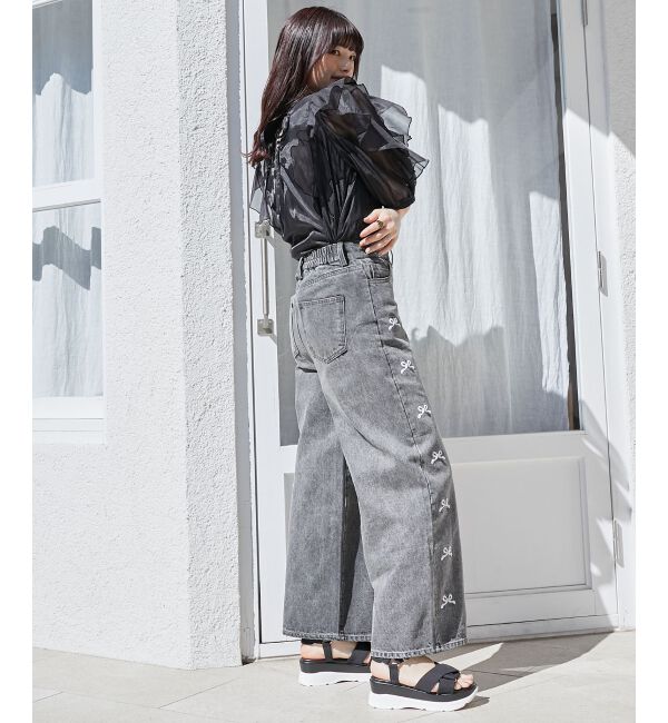 MAJESTICLEGON「リボンビジューデニムパンツ」|デニム|